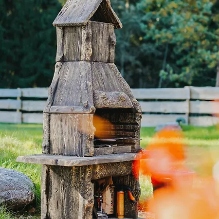 別荘 Hobbit House Tīnūži